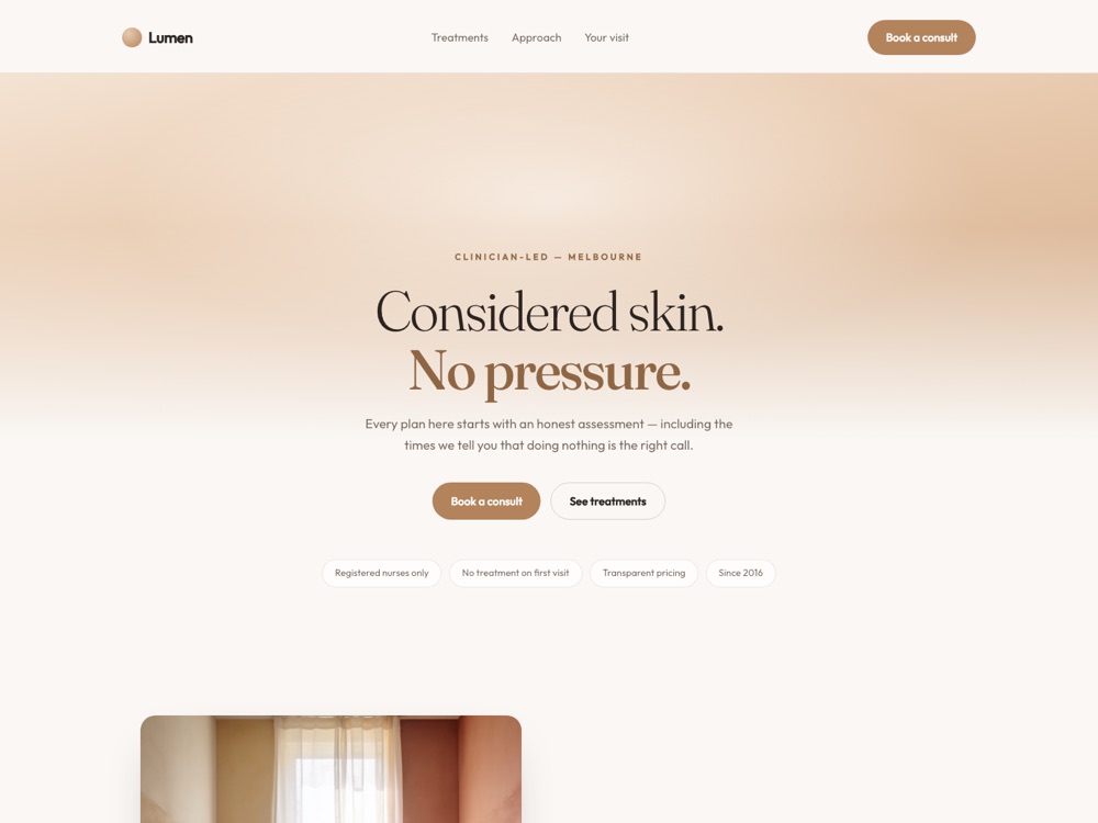 Lumen Aesthetics homepage: a warm blush gradient hero with a centred serif headline and rounded clay-coloured buttons.